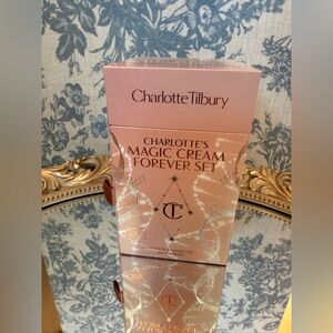 Charlotte Tilbury Magic Cream and refill set